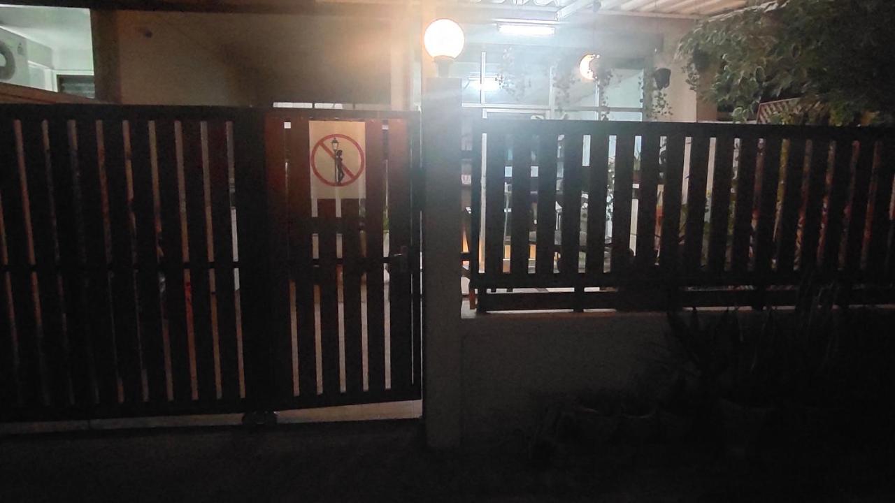 Stay Hostel Bangkok Exterior photo