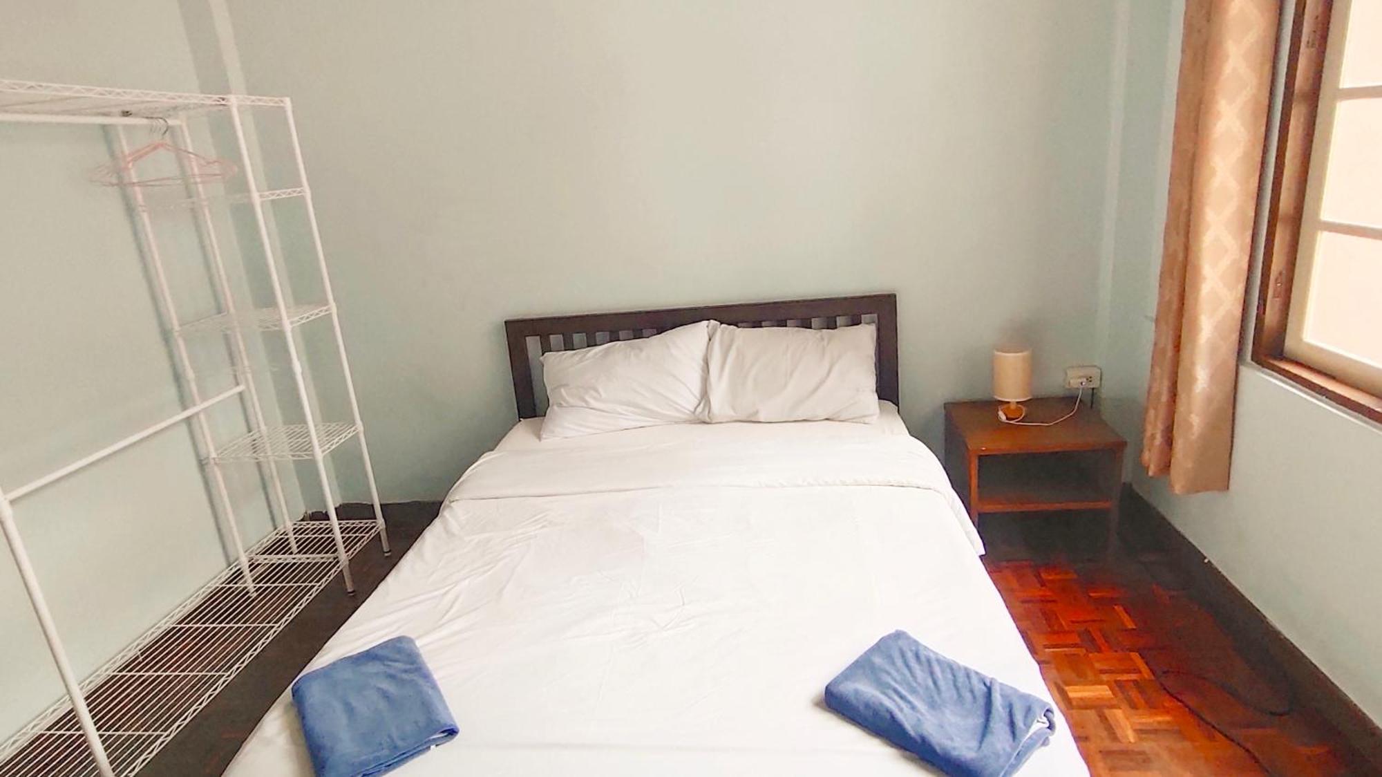 Stay Hostel Bangkok Exterior photo