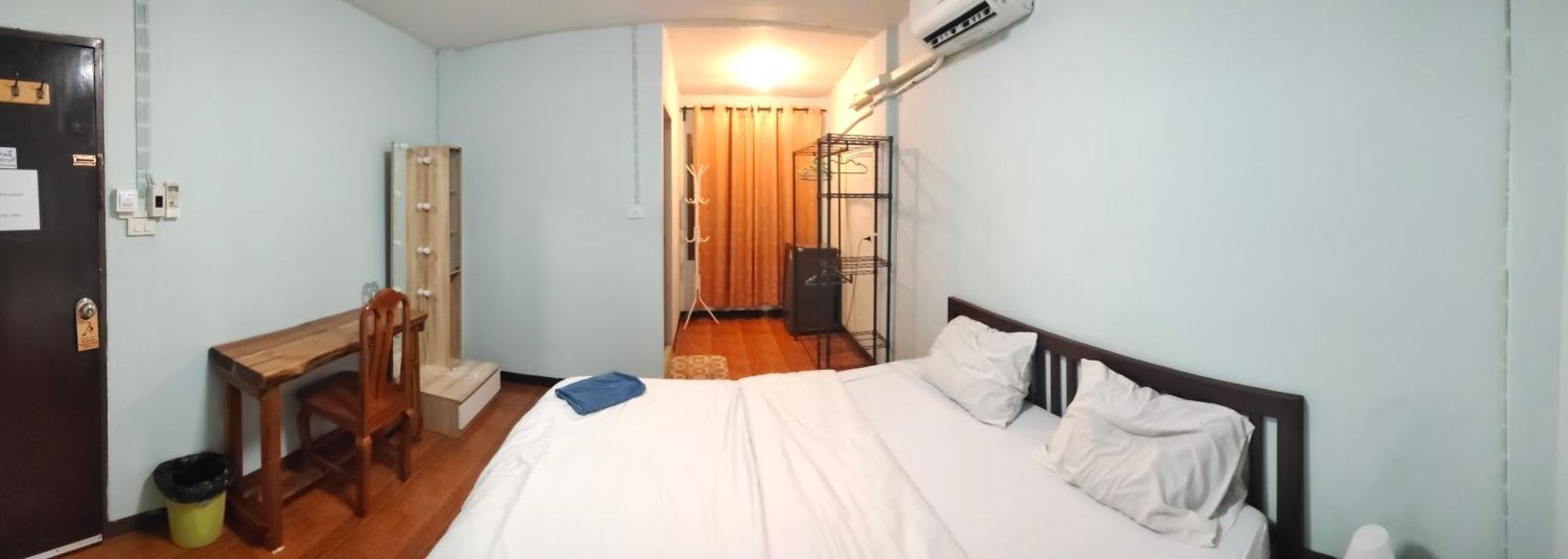 Stay Hostel Bangkok Exterior photo