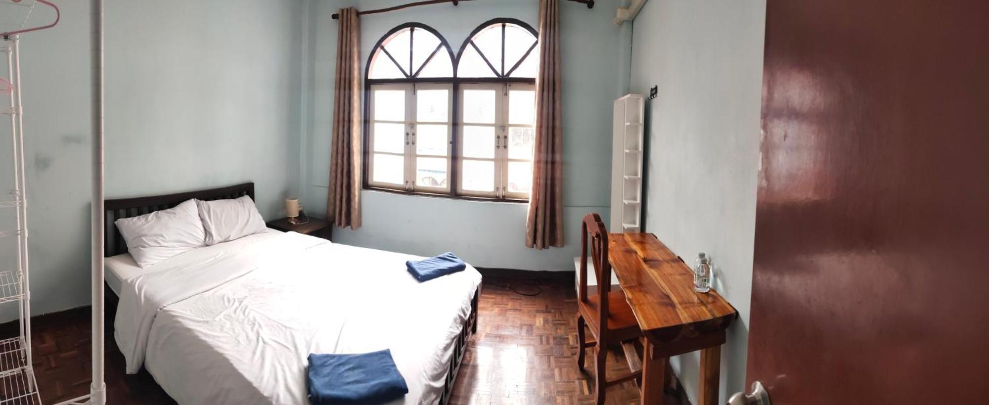 Stay Hostel Bangkok Exterior photo
